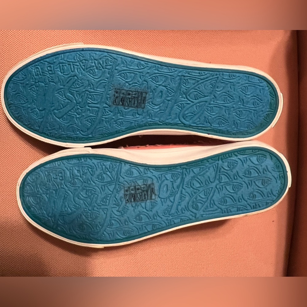 Blowfish Sneakers Womens Size 10 NWOT Coral Slip On Canvas Frayed Edge Comfort - Picture 7 of 7
